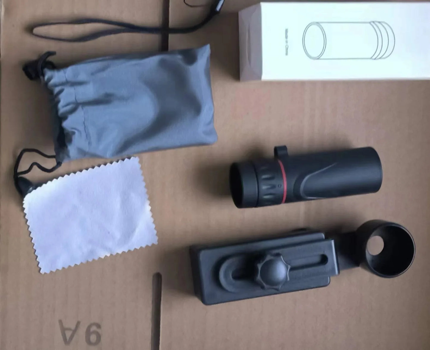 mini monoculaire HD 2000x25 pour extérieur, avec support pour smartphone, idéal pour le camping, les concerts, et l'observation de la nature.